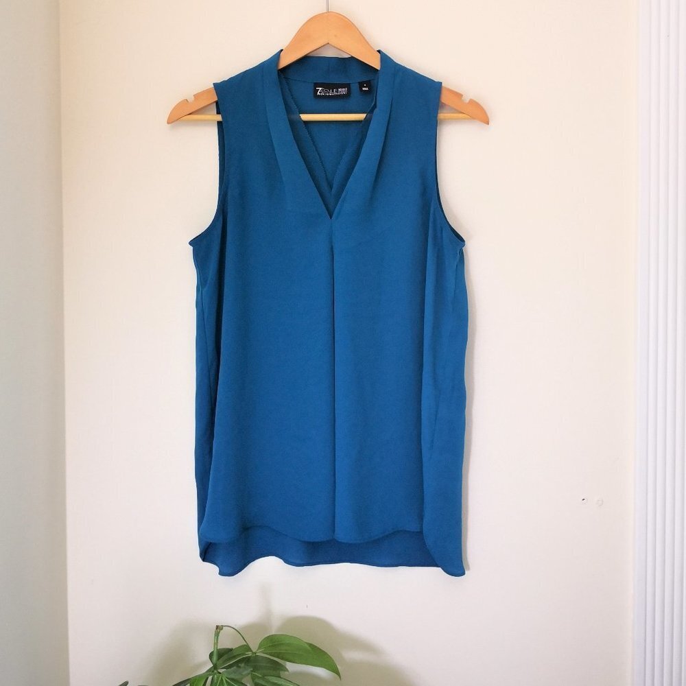 V Neck Sleeveless Top Size S
